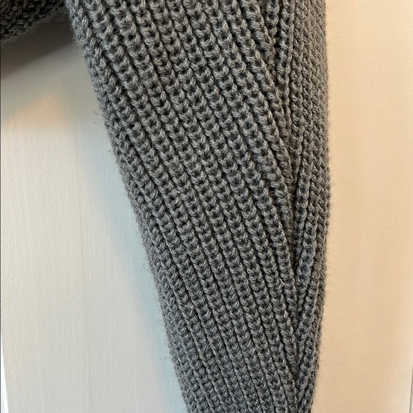 Echo Gray Chunky Knit Open Front Bolero Shrug with Long Sleeves - One Size - Picture 10 of 12